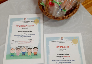 Dyplomy i nagrody dla zwycięzców w konkursie
