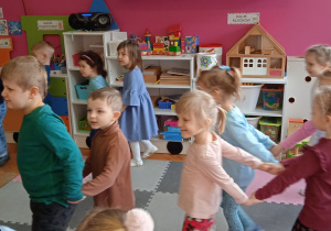 Tańczące dzieci
