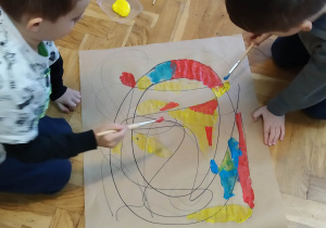 Chłopcy malują matematyczne obrazy