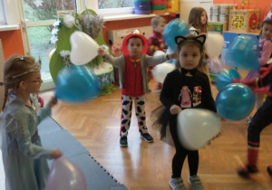 Taniec z balonami