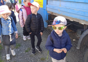 Dzieci na wycieczce w Dobroniance